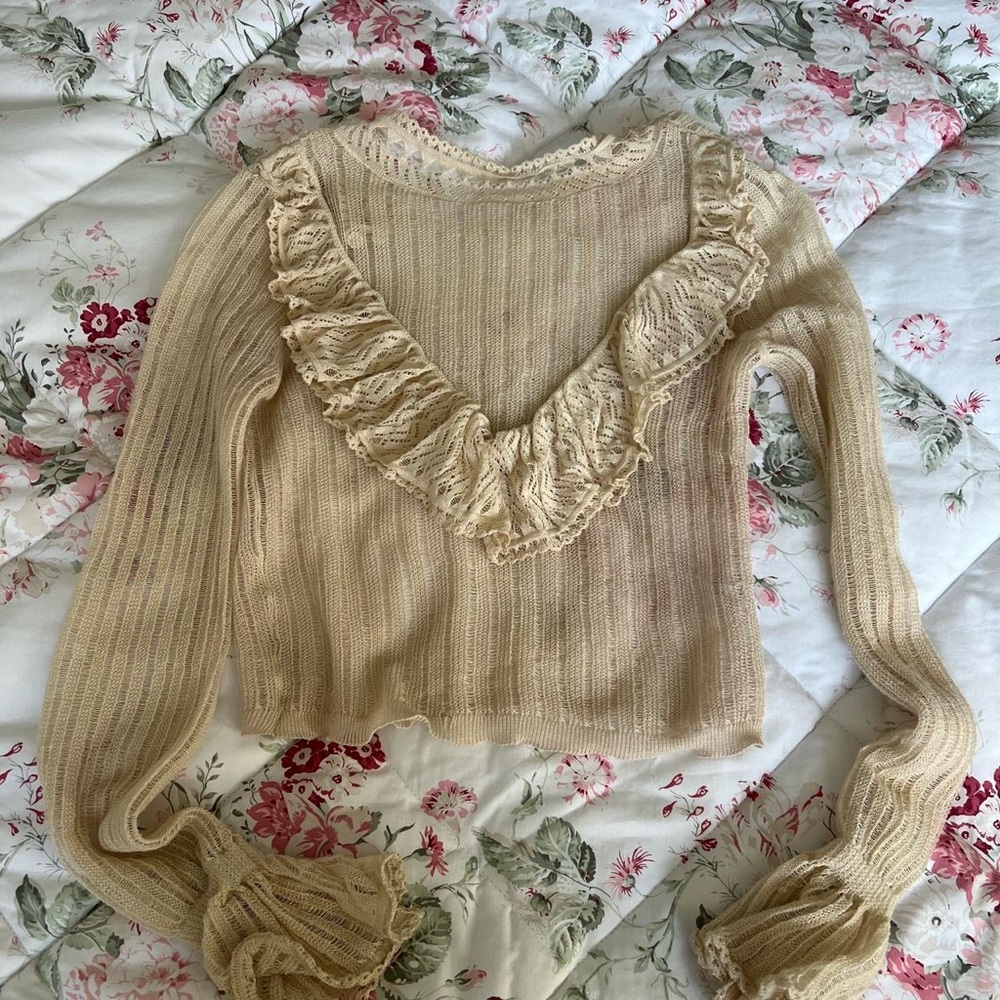 Anthropologie Cream V-Neck Sweater with Ribbed Knit and Puff Sleeves